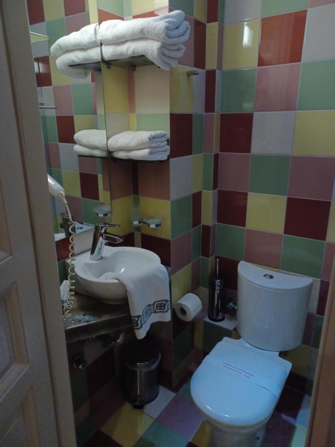 Room "Frog" In A Neoclasical House カストリア エクステリア 写真